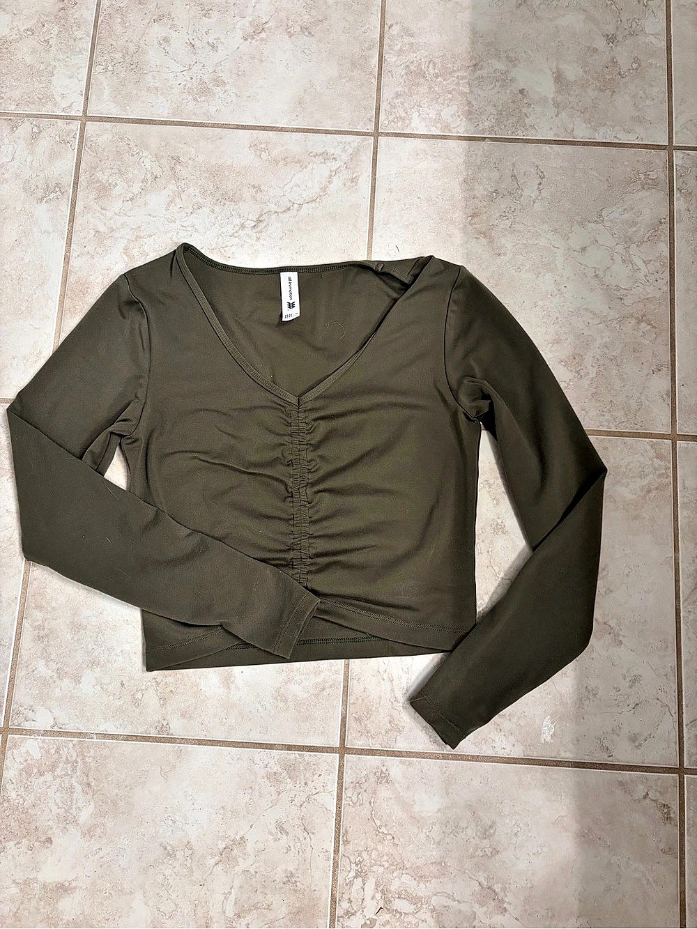 All In Motion Women's Flex Cropped Long Sleeve Shirred Crop Top